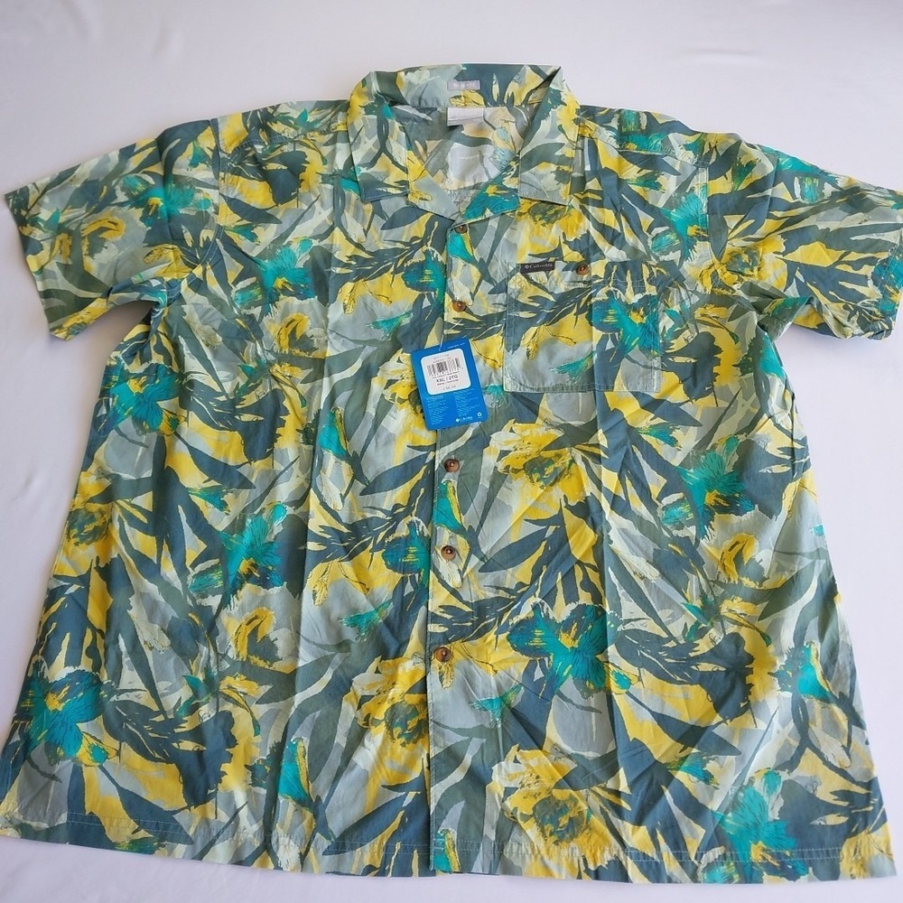 Columbia‎ Men's 2XL Regular Fit Short Sleeve  Camp Button-Up  Floral Shirt Gray